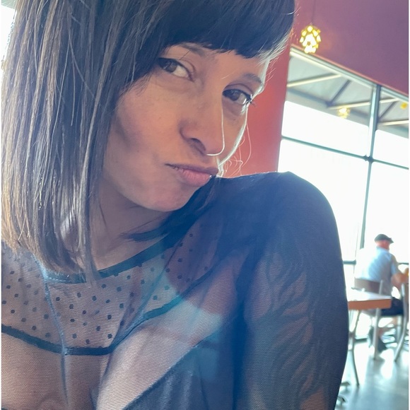 Meet your Posher, Mona - Picture 1 of 1